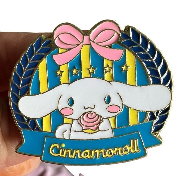 Cinnamoroll Academia Pink Bow Large Enamel Pin - Picture 7 of 7